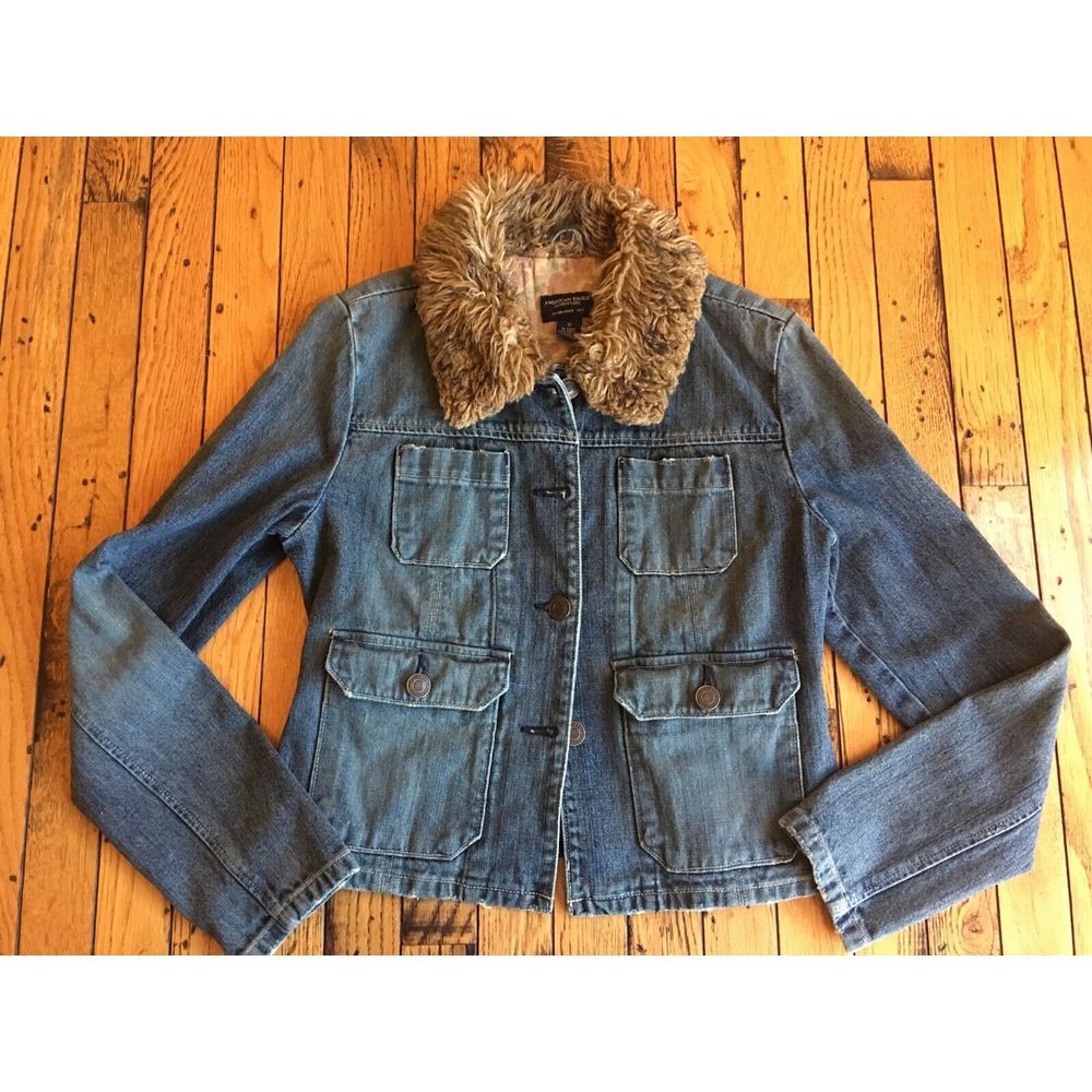 Woman's American Eagle Outfitters Denim Jean Jacket Size Small Distressed